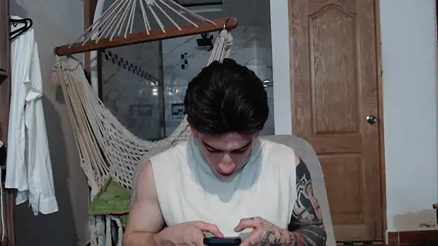 Snapshot of AteneoJr chatting on 10.19.25 AteneoJr online show from 10.19.25