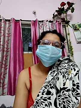 Snapshot of thanusi_2 chatting on 09.15.25 thanusi 2 online show from 09.15.25