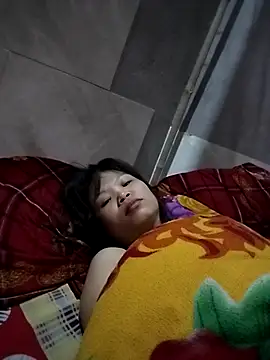 LinhNa999 online show from 11.28.25