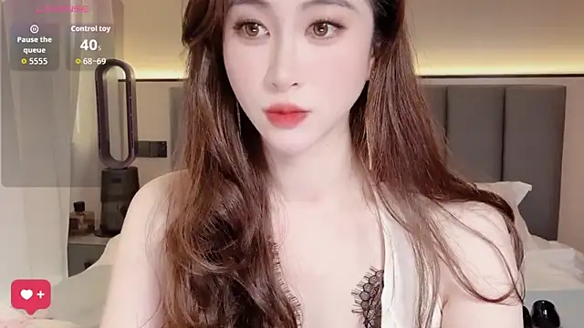 wuyueaini online show from 04.26.26