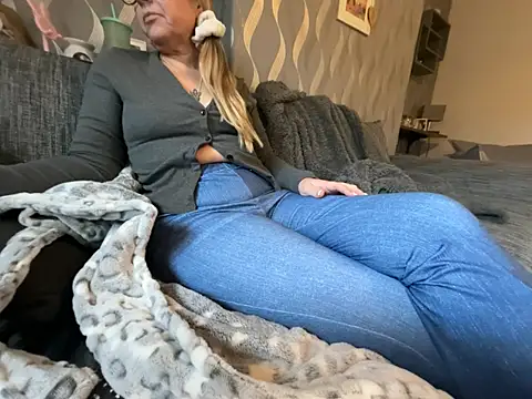 Anastasia-BlondeXX online show from 02.11.26