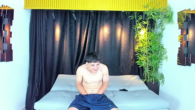 golden girl house online show from 10.25.25