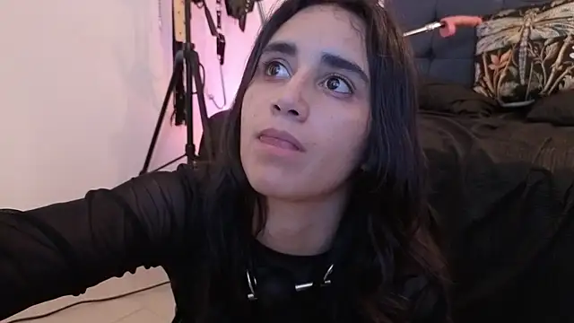 elowen halley1 online show from 09.13.25