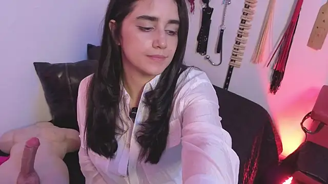 Snapshot of elowen_halley1 chatting on 02.05.26 elowen halley1 online show from 02.05.26