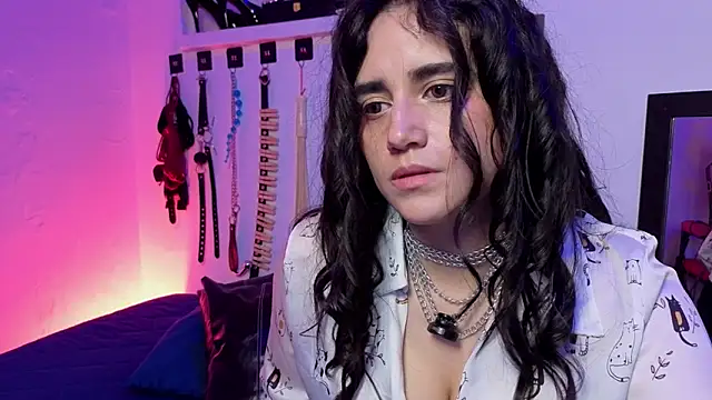 Snapshot of elowen_halley1 chatting on 02.19.26 elowen halley1 online show from 02.19.26