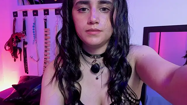 Snapshot of elowen_halley1 chatting on 02.20.26 elowen halley1 online show from 02.20.26