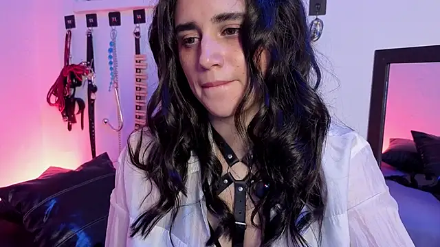 Snapshot of elowen_halley1 chatting on 02.21.26 elowen halley1 online show from 02.21.26