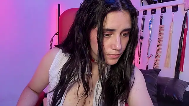 Snapshot of elowen_halley1 chatting on 03.01.26 elowen halley1 online show from 03.01.26