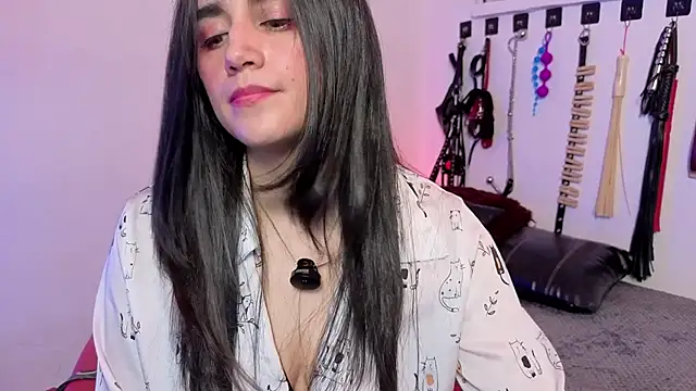 Snapshot of elowen_halley1 chatting on 04.13.26 elowen halley1 online show from 04.13.26