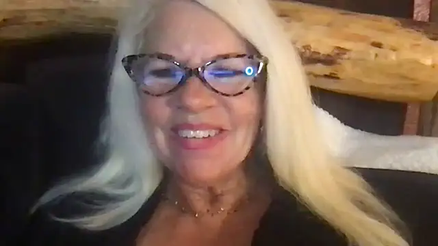 SubMissOlivia online show from 10.31.25