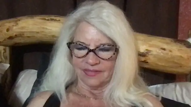 SubMissOlivia online show from 01.15.26