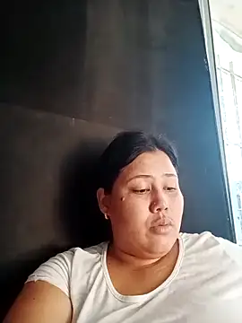 Snapshot of hera_and_kratos chatting on 09.29.25 hera and kratos online show from 09.29.25