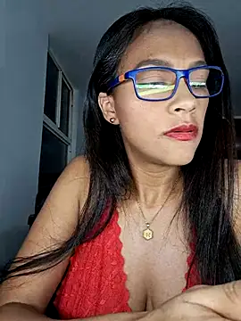 Snapshot of sarah_garcia_ chatting on 05.24.26 sarah garcia online show from 05.24.26