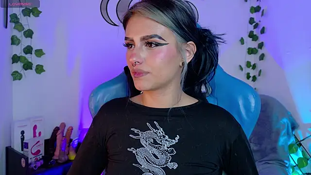 blue kitten online show from 09.18.25