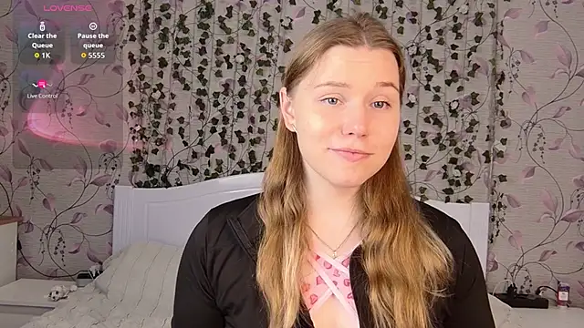  influensii  online show from 10.21.25