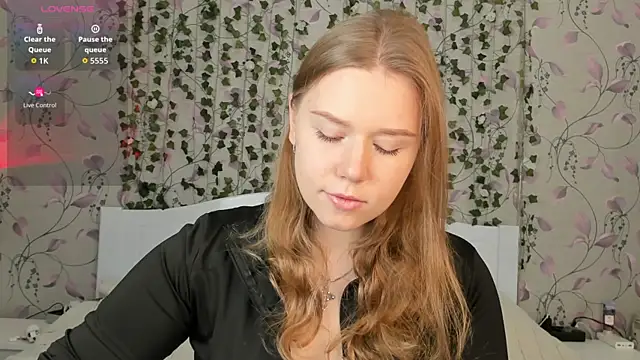  influensii  online show from 10.27.25