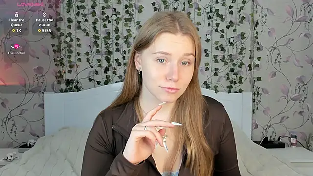  influensii  online show from 10.30.25