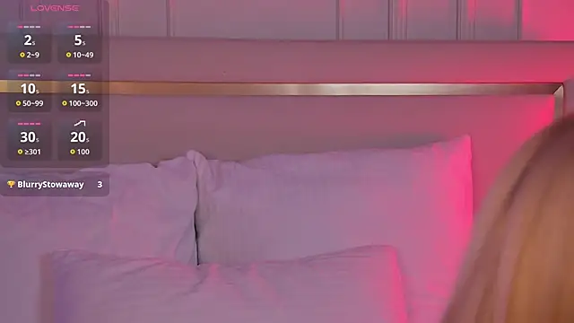 Snapshot of VelvetHell chatting on 10.13.25 VelvetHell online show from 10.13.25