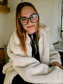 Snapshot of SlimBellaa chatting on 10.16.25 SlimBellaa online show from 10.16.25