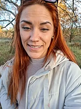 Snapshot of SlimBellaa chatting on 11.04.25 SlimBellaa online show from 11.04.25