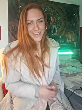 Snapshot of SlimBellaa chatting on 11.11.25 SlimBellaa online show from 11.11.25