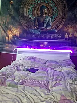 Snapshot of SlimBellaa chatting on 11.12.25 SlimBellaa online show from 11.12.25