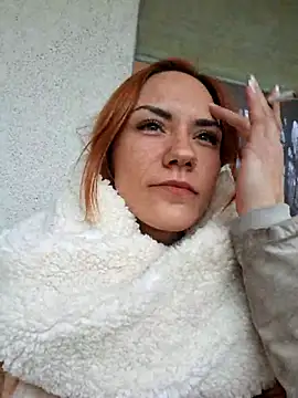 Snapshot of SlimBellaa chatting on 11.20.25 SlimBellaa online show from 11.20.25