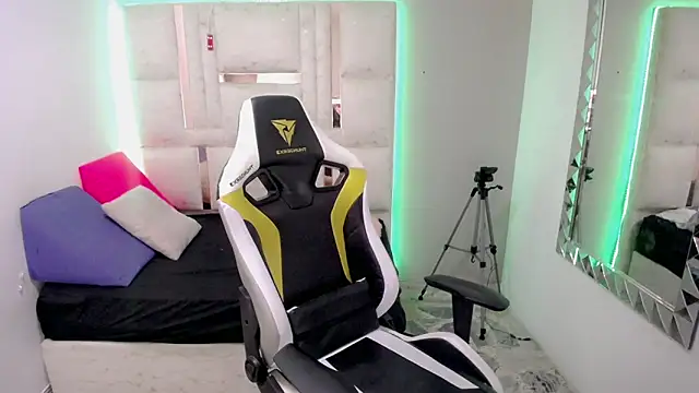 Stein  online show from 11.24.25