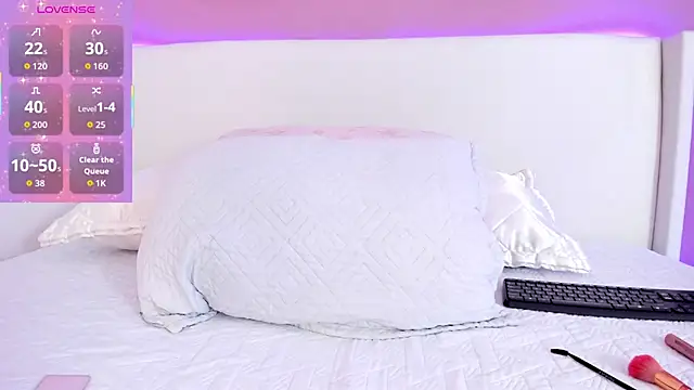  Saandy online show from 12.04.25