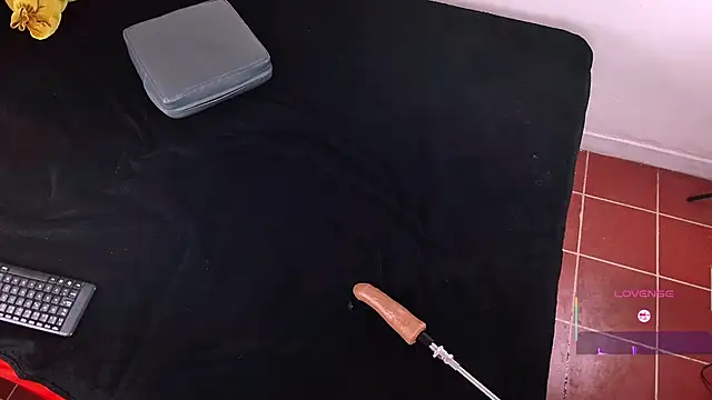 Lena Darko online show from 04.09.26