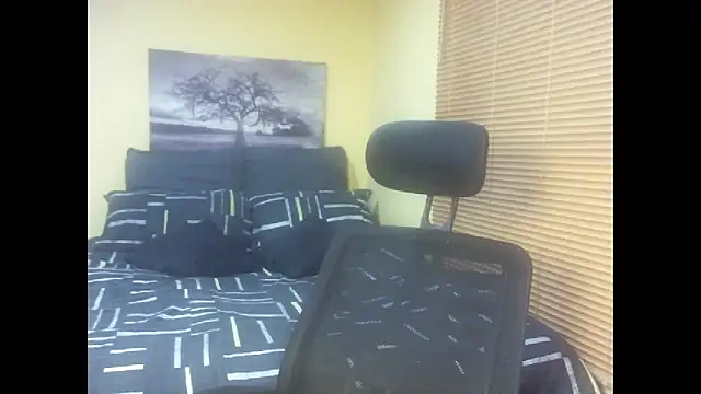 NawtyLisa online show from 10.25.25