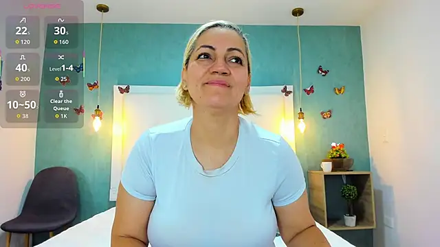 Snapshot of Heidy_milf chatting on 10.17.25 Heidy milf online show from 10.17.25