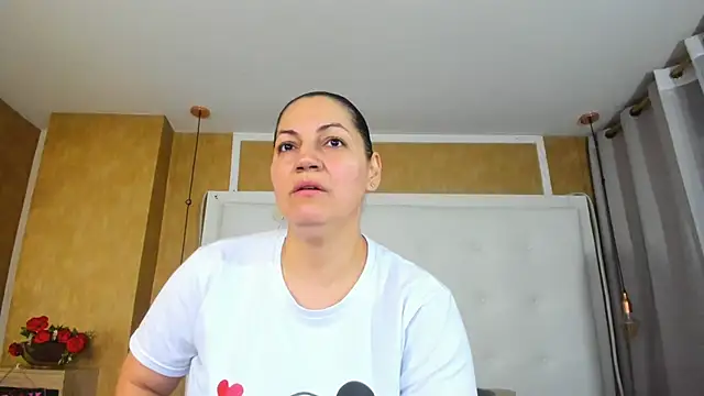 Heidy milf online show from 06.17.26