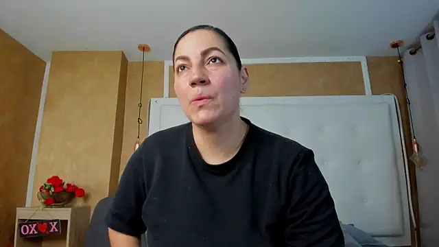 Heidy milf online show from 06.19.26