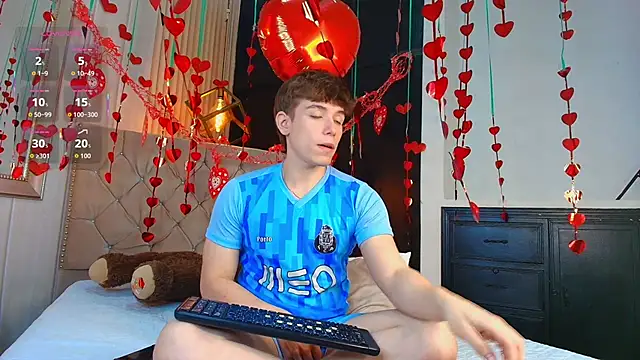 TaylerWhite online show from 09.22.25