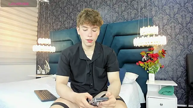 TaylerWhite online show from 03.21.26