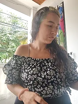 marly charm  online show from 10.17.25