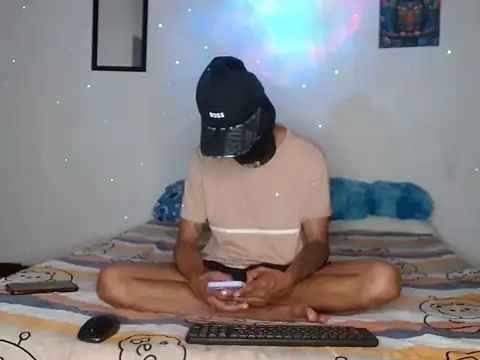 Snapshot of Sexy_hotlatin25 chatting on 12.03.25 Sexy hotlatin25 online show from 12.03.25