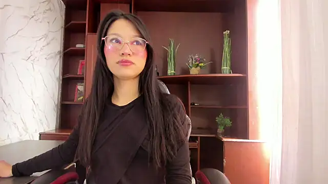 Sophie Calloway online show from 10.03.25