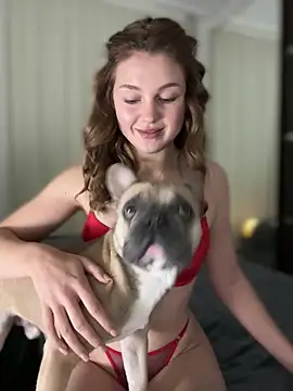 Snapshot of Emaline_Fane chatting on 03.08.26 Emaline Fane online show from 03.08.26