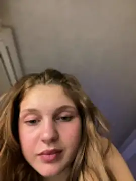 Snapshot of Emaline_Fane chatting on 03.19.26 Emaline Fane online show from 03.19.26