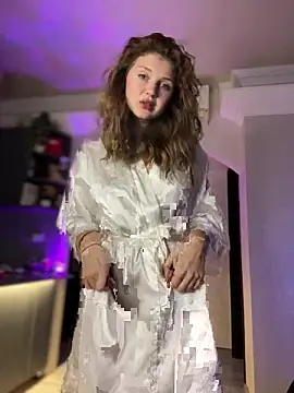 Snapshot of Emaline_Fane chatting on 03.31.26 Emaline Fane online show from 03.31.26