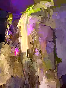 Snapshot of Emaline_Fane chatting on 04.08.26 Emaline Fane online show from 04.08.26