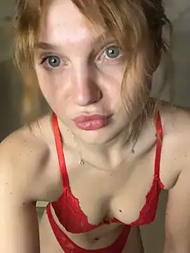 Snapshot of Emaline_Fane chatting on 05.23.26 Emaline Fane online show from 05.23.26