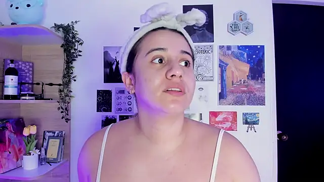 Lana Herondale online show from 10.05.25