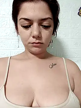 Snapshot of LadyNora chatting on 11.20.25 LadyNora online show from 11.20.25