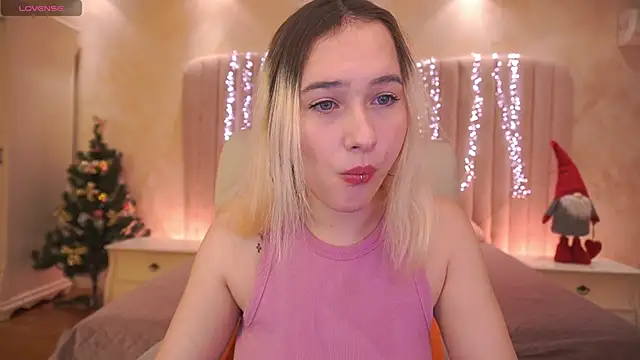 LilElfie online show from 01.17.26