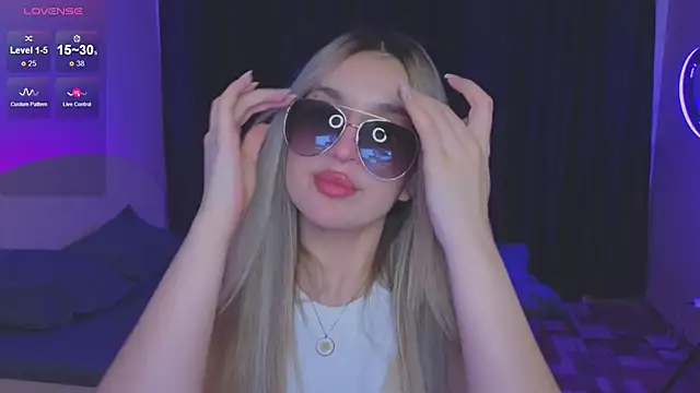 RoxyChill online show from 09.11.25