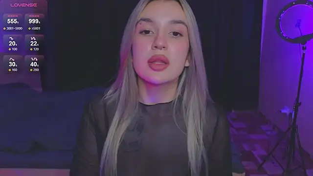 RoxyChill online show from 09.13.25