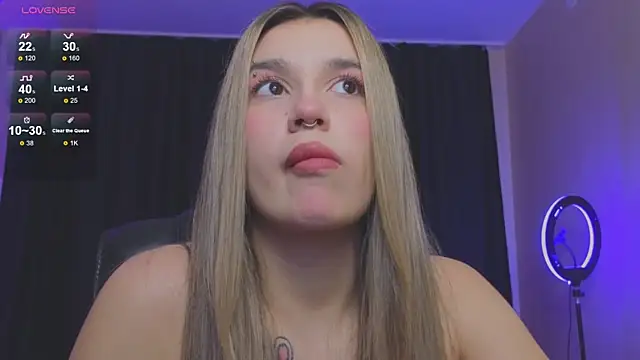 RoxyChill online show from 10.31.25